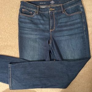 St John Bay NWOT Women’s straight leg jeans size 14,